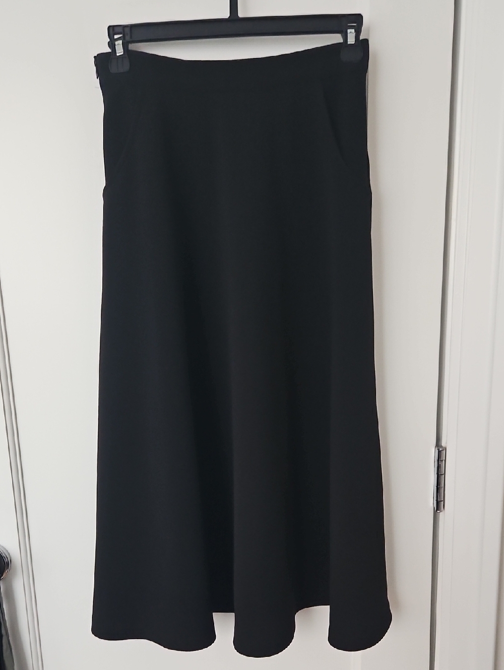 ⭐ 2/$10 Black A-Line Midi Skirt